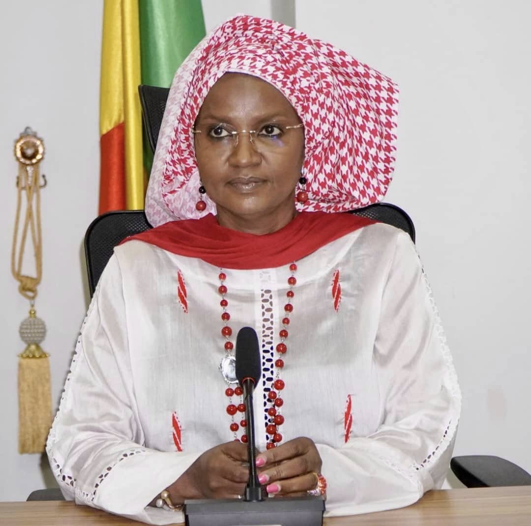 Portrait officiel de Madame Oumou Sall Seck, Ministre de l'Entrepreneuriat national, de l'Emploi et de la Formation professionnelle